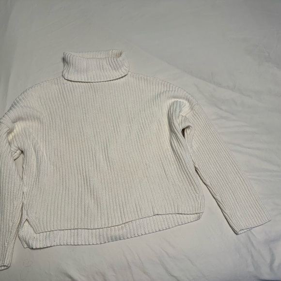 Abercrombie & Fitch white knit turtleneck sweater size L - Picture 3 of 4